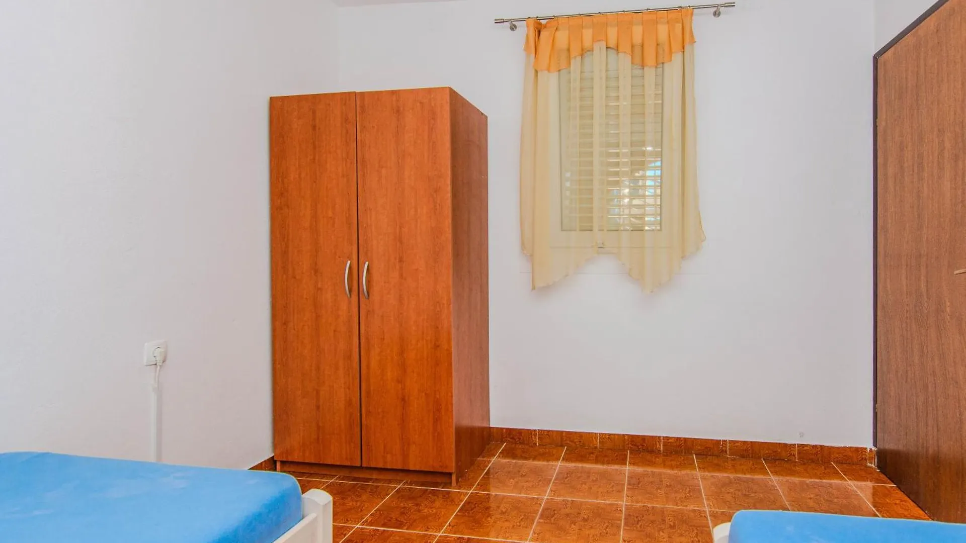 Apartmani Andrej Nin 0*,